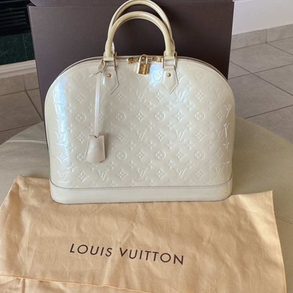 Louis Vuitton Cream Handbag